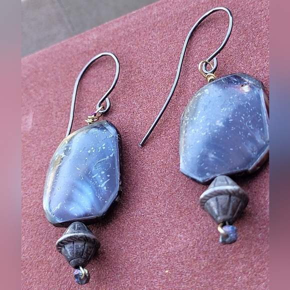 Beaded dangle earrings 2-1/4" - Picture 5 of 8